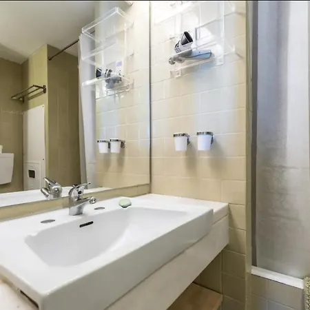 Cool Studio By Real Life Concierge * ポルティマン