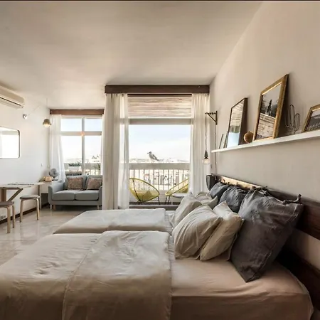 Cool Studio By Real Life Concierge *